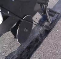 asphalt parkig lot crack repair